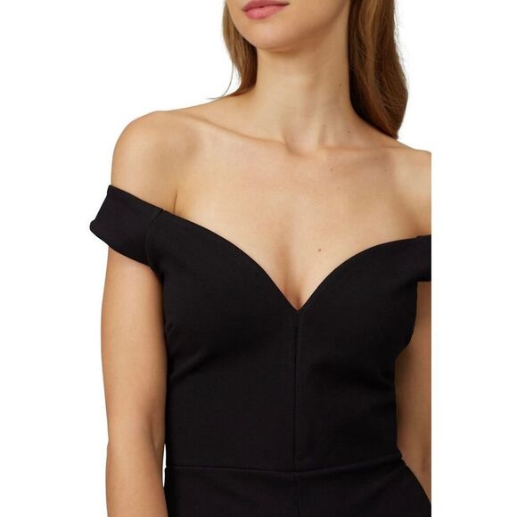 Susana Monaco
Black Off The Shoulder Jumpsuit 🪷 - Picture 4 of 12